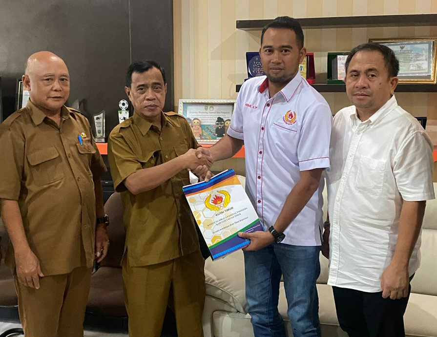 KONI Serah Terima Dokumen Pancairan Reward Ke Dispora.