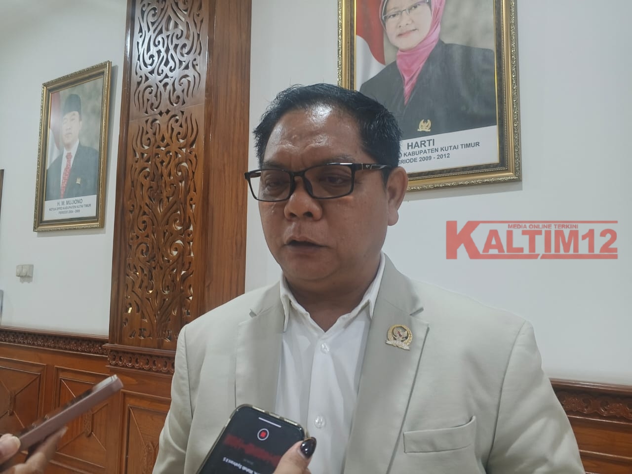DPRD Kutim Soroti Absennya SKPD Saat Sosper Pajak Daerah
