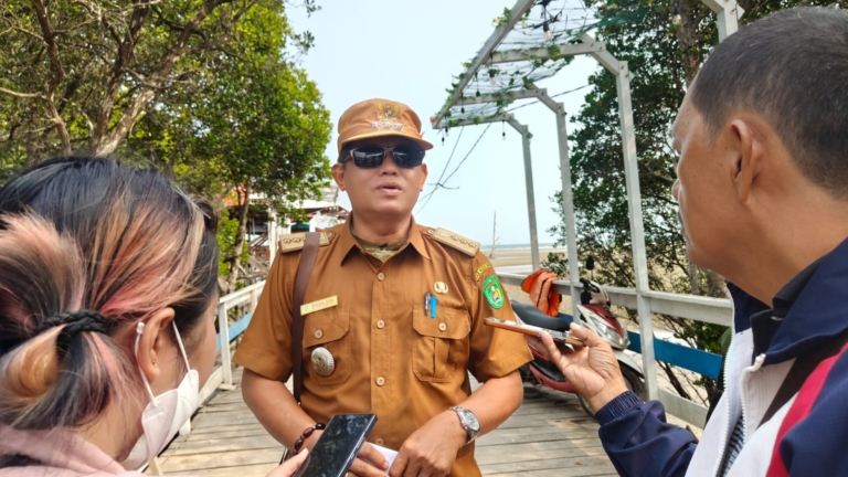 Efisiensi Anggaran Berimbas ke Daerah, Camat Teluk Pandan Berharap Pembangunan Normal Tahun Depan