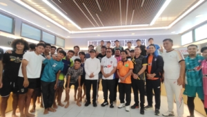 Temui Pemain Persikutim, Bupati Ardiansyah: Moga-moga Bisa Naik ke Liga 2
