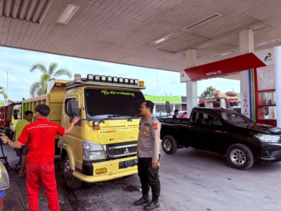 Polsek Sangatta Utara Pantau 8 SPBU, Pastikan Stok BBM Aman dan Cegah Praktik Pengetap